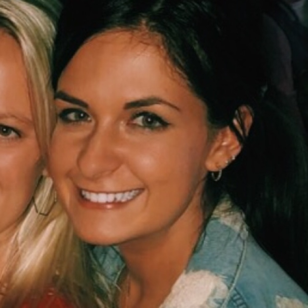 Meet your Posher, Kayla